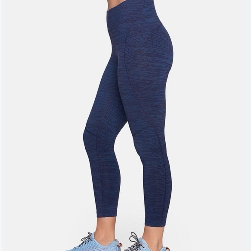 Outdoor Voices 3/4 Tech Sweat Legging Blue‎ Athletic Sz Medium  Sporty Gym Wear